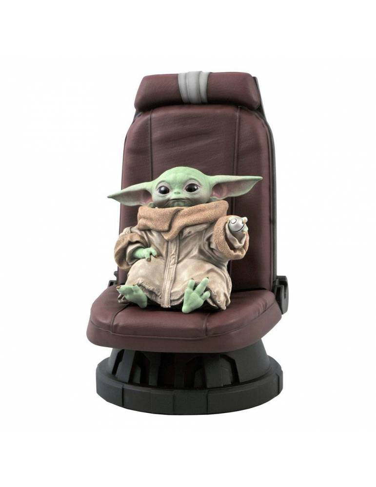 Figura Star Wars The Mandalorian Premier Collection: The Child in Chair 30 cm